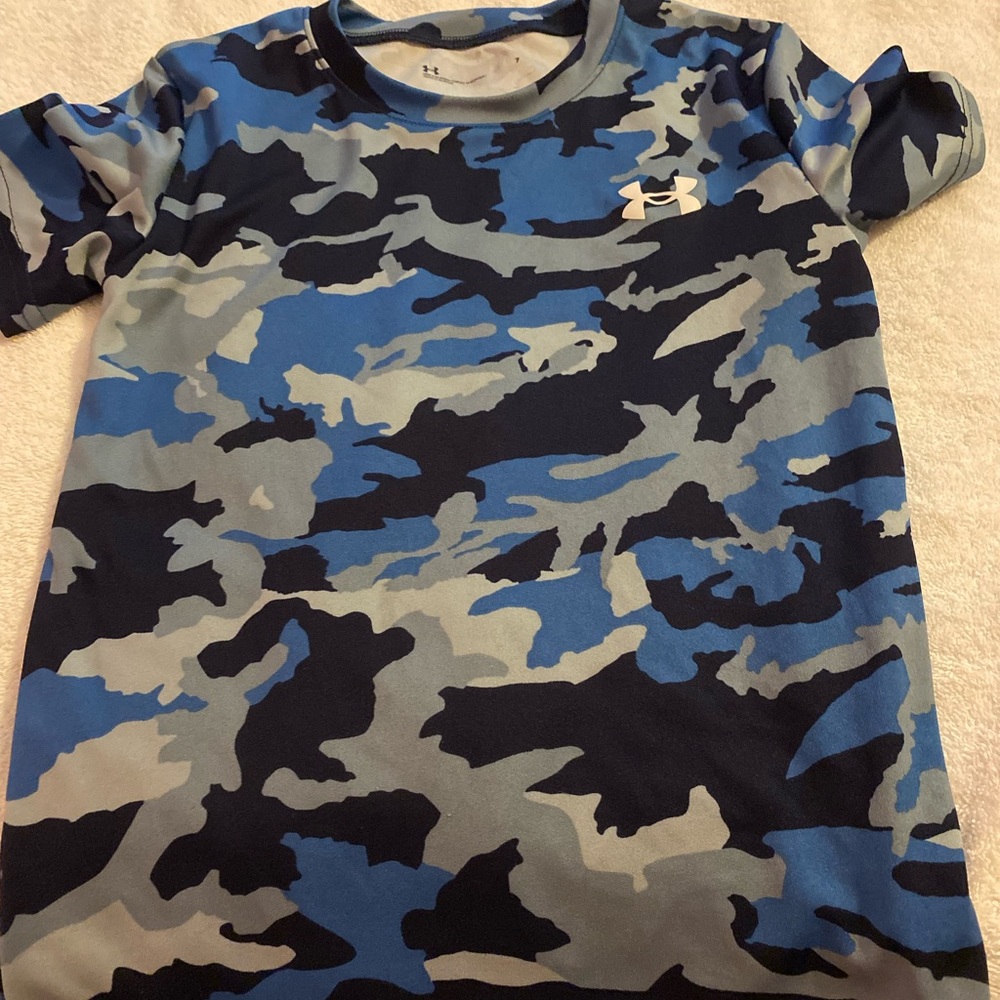 Young boys shirt - dri-fit.